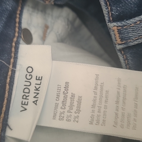 PAIGE Verdugo Ankle Jeans Distressed and Raw Hem Size 26 - Picture 16 of 16